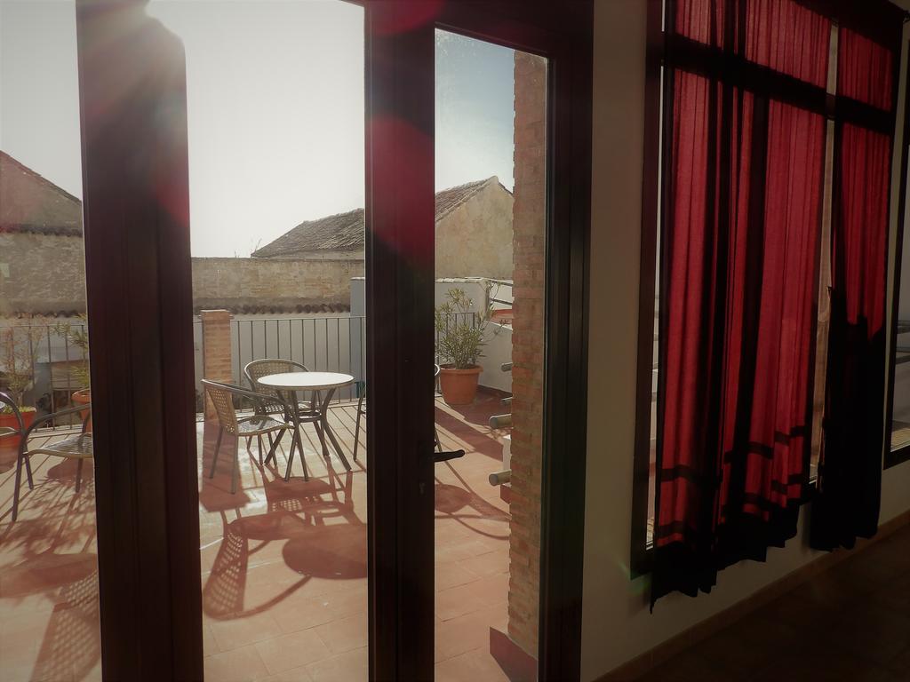 Hospederia Castillo De Alcaudete Guest House ภายนอก รูปภาพ
