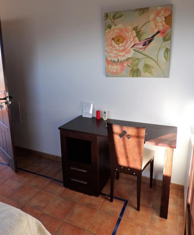 Hospederia Castillo De Alcaudete Guest House ภายนอก รูปภาพ