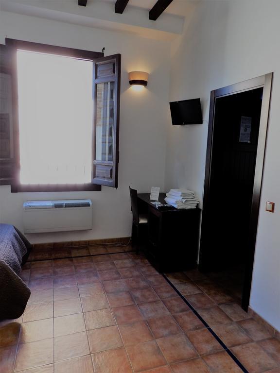 Hospederia Castillo De Alcaudete Guest House ภายนอก รูปภาพ
