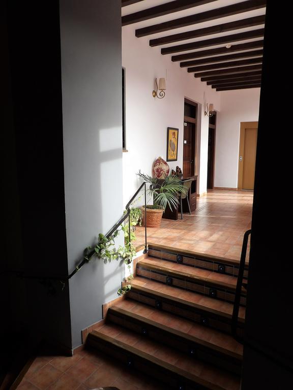 Hospederia Castillo De Alcaudete Guest House ภายนอก รูปภาพ
