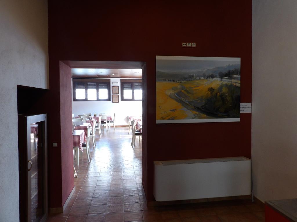Hospederia Castillo De Alcaudete Guest House ภายนอก รูปภาพ