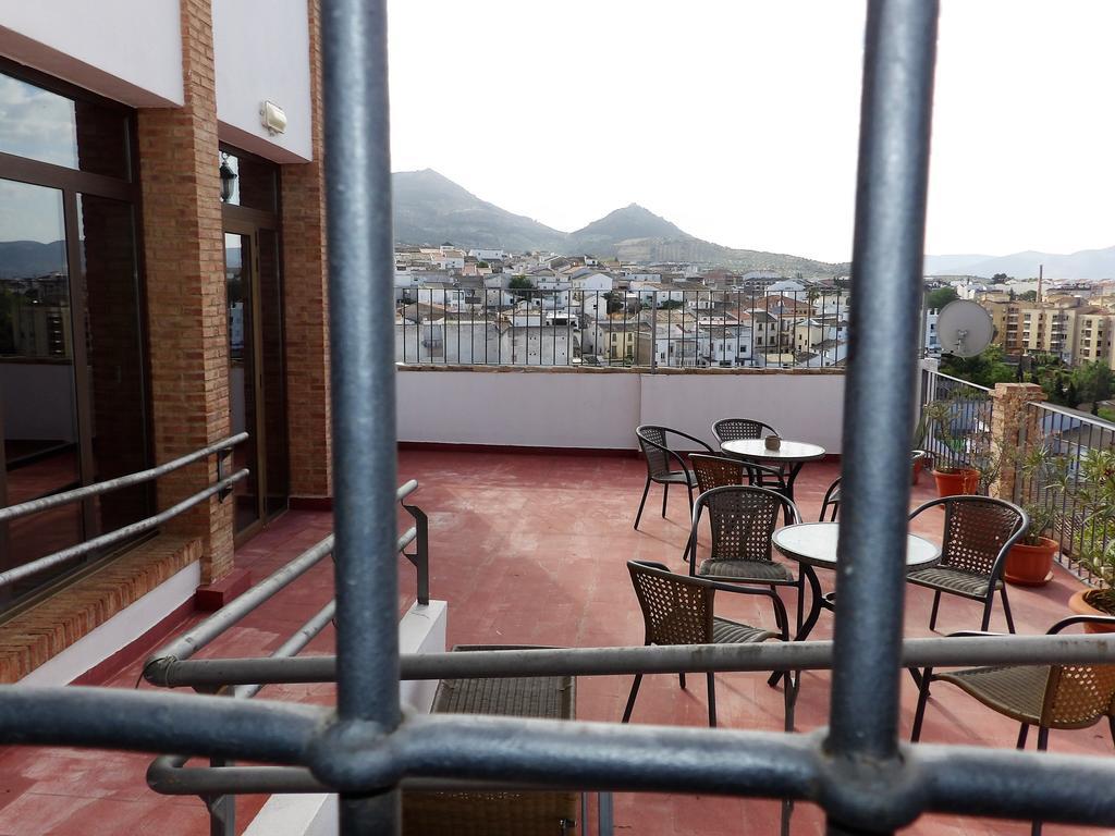 Hospederia Castillo De Alcaudete Guest House ภายนอก รูปภาพ